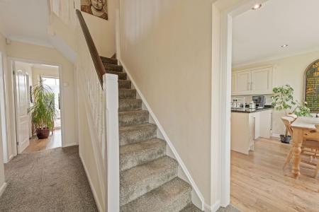 6 bedroom Detached house for sale in Low Road, Friskney, PE22