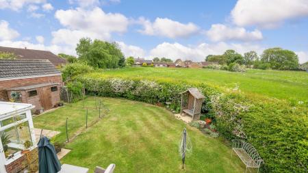 6 bedroom Detached house for sale in Low Road, Friskney, PE22