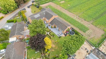 7 bedroom Detached house for sale in Field Lane, Friskney, PE22