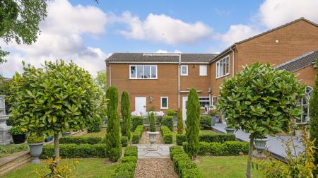 7 bedroom Detached house for sale in Field Lane, Friskney, PE22