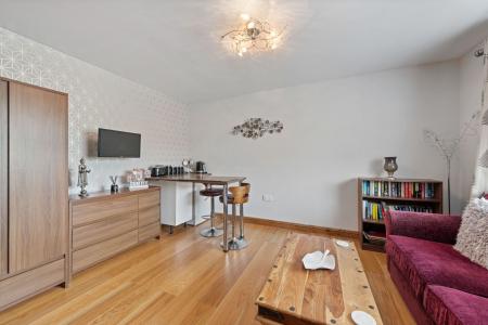 6 bedroom Detached house for sale in Glentworth Crescent, Skegness, PE25