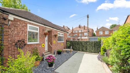 6 bedroom Detached house for sale in Glentworth Crescent, Skegness, PE25