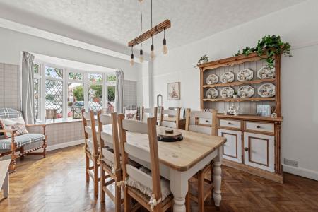 6 bedroom Detached house for sale in Glentworth Crescent, Skegness, PE25