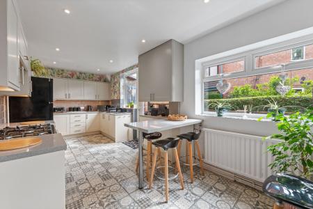 6 bedroom Detached house for sale in Glentworth Crescent, Skegness, PE25