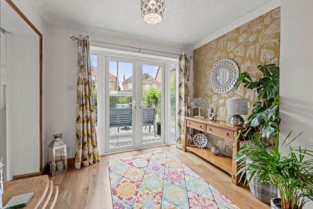 6 bedroom Detached house for sale in Glentworth Crescent, Skegness, PE25