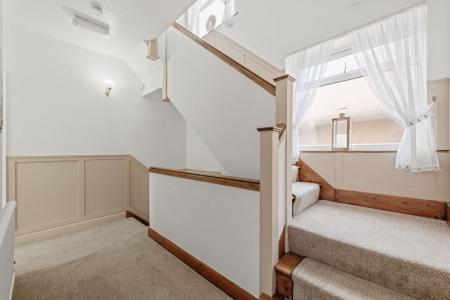 6 bedroom Detached house for sale in Glentworth Crescent, Skegness, PE25