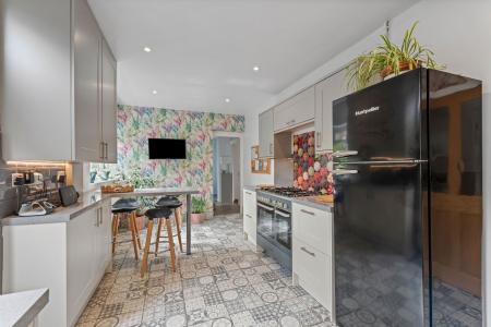 6 bedroom Detached house for sale in Glentworth Crescent, Skegness, PE25