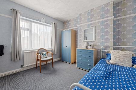 6 bedroom Detached house for sale in Glentworth Crescent, Skegness, PE25