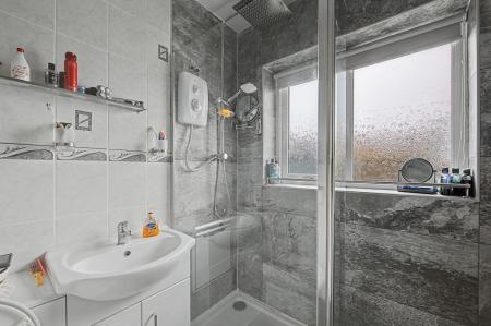 1 bedroom Semi-detached bungalow for sale in Brisbane Close, Skegness, PE25