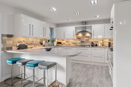 4 bedroom Detached house for sale in Station Road, Burgh Le Marsh, PE24