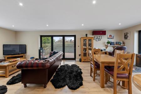 3 bedroom Detached bungalow for sale in Church Road, Friskney, PE22