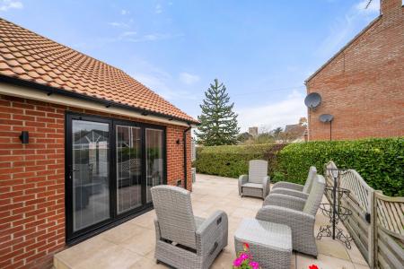 3 bedroom Detached bungalow for sale in Church Road, Friskney, PE22