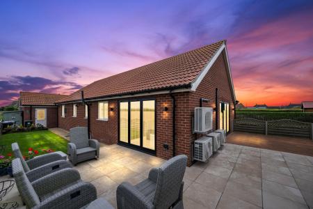 3 bedroom Detached bungalow for sale in Church Road, Friskney, PE22