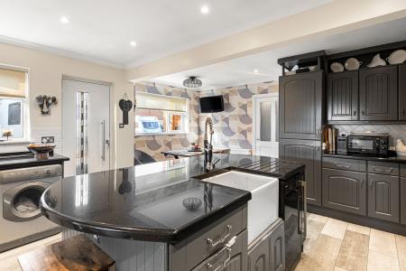 4 bedroom Detached bungalow for sale in Winston Drive, Skegness, PE25