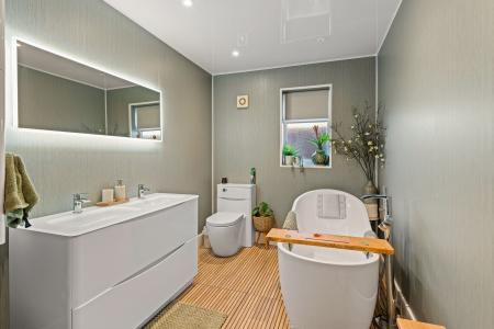 4 bedroom Detached bungalow for sale in Winston Drive, Skegness, PE25