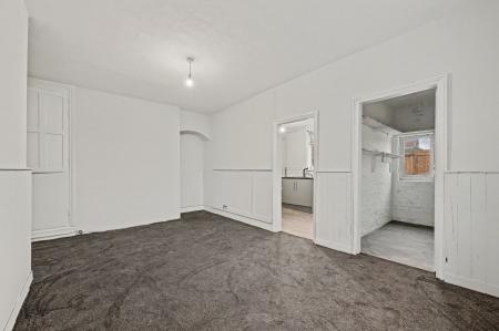 8 bedroom End of terrace house for sale in Wainfleet Road, Skegness, PE25