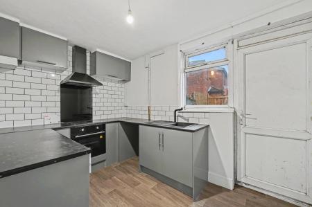 8 bedroom End of terrace house for sale in Wainfleet Road, Skegness, PE25