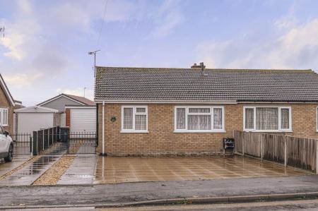 2 bedroom Semi-detached bungalow for sale in Laura Court, Ingoldmells, PE25