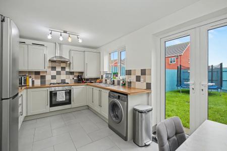 3 bedroom Terraced House for sale in Belton Park Road, Skegness, PE25