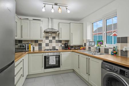 3 bedroom Terraced House for sale in Belton Park Road, Skegness, PE25
