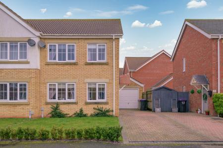 3 bedroom Terraced House for sale in Belton Park Road, Skegness, PE25