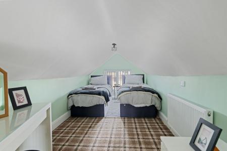 4 bedroom Detached bungalow for sale in Seacroft Road, Mablethorpe, LN12