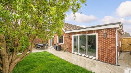4 bedroom Detached bungalow for sale in Seacroft Road, Mablethorpe, LN12