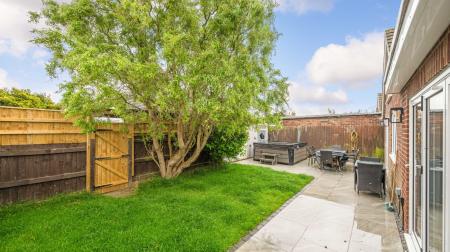 4 bedroom Detached bungalow for sale in Seacroft Road, Mablethorpe, LN12