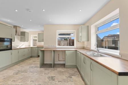 3 bedroom Detached bungalow for sale in Washdyke Lane, Mumby, LN13