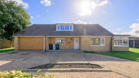 3 bedroom Detached bungalow for sale in Washdyke Lane, Mumby, LN13