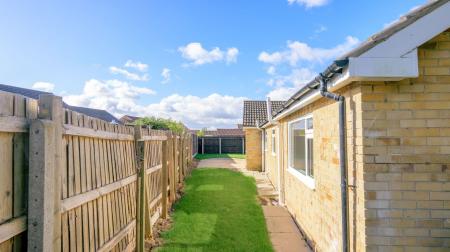 3 bedroom Detached bungalow for sale in Washdyke Lane, Mumby, LN13