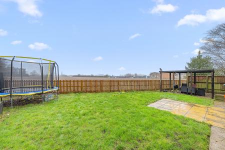 5 bedroom Detached house for sale in Chapel Lane, Friskney, PE22