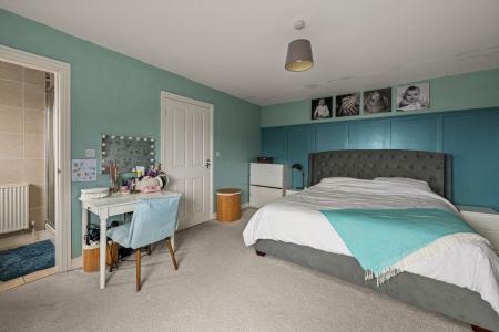 5 bedroom Detached house for sale in Chapel Lane, Friskney, PE22