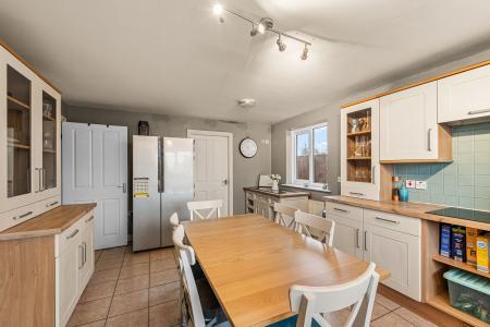 5 bedroom Detached house for sale in Chapel Lane, Friskney, PE22