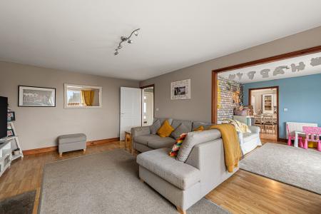 5 bedroom Detached house for sale in Chapel Lane, Friskney, PE22