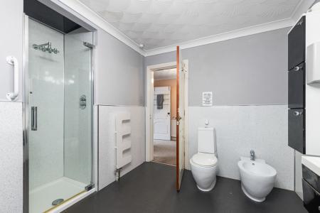 4 bedroom Detached house for sale in Derby Avenue, Skegness, PE25