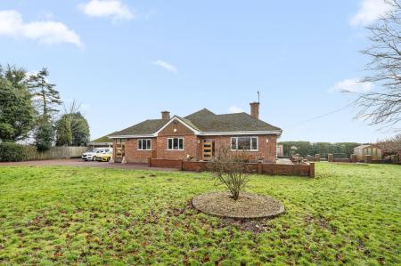 3 bedroom Detached bungalow for sale in Boston Road, Wainfleet St. Mary, PE24