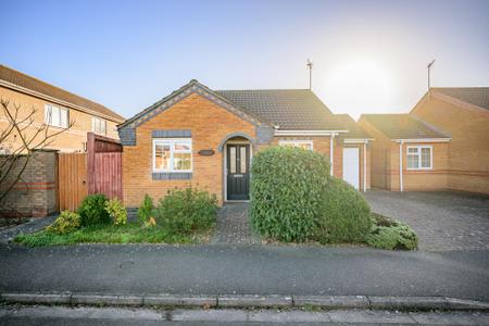 2 bedroom Detached bungalow for sale in Winston Drive, Skegness, PE25