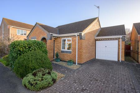2 bedroom Detached bungalow for sale in Winston Drive, Skegness, PE25
