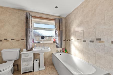 3 bedroom Detached bungalow for sale in St. Peters Close, Burgh Le Marsh, PE24