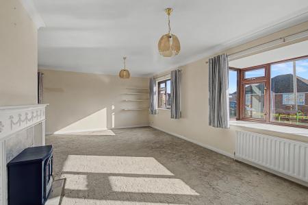 2 bedroom Detached bungalow for sale in Briar Way, Skegness, PE25