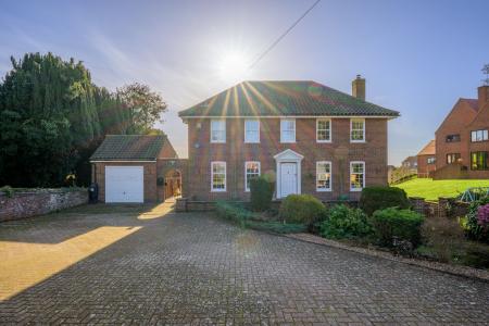 4 bedroom Detached house for sale in High Street, Burgh Le Marsh, PE24