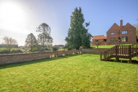 4 bedroom Detached house for sale in High Street, Burgh Le Marsh, PE24