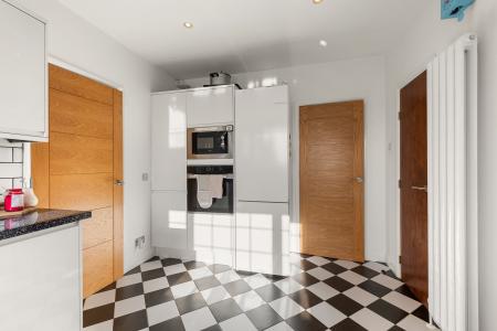 4 bedroom Detached house for sale in High Street, Burgh Le Marsh, PE24