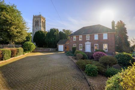 4 bedroom Detached house for sale in High Street, Burgh Le Marsh, PE24