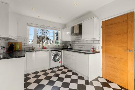 4 bedroom Detached house for sale in High Street, Burgh Le Marsh, PE24