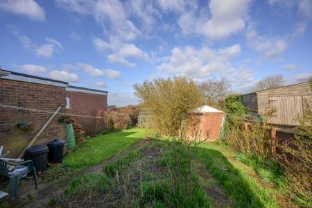 2 bedroom Semi-detached bungalow for sale in Croft Bank, Croft, PE24