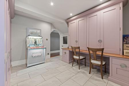 5 bedroom Detached house for sale in Sea Front Road, Skegness, PE25