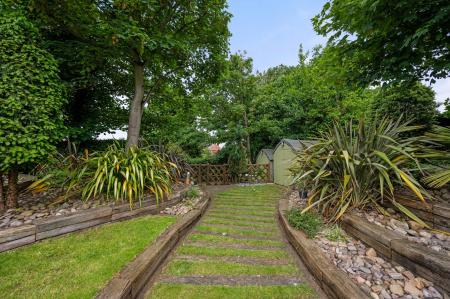 5 bedroom Detached house for sale in Sea Front Road, Skegness, PE25