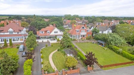 5 bedroom Detached house for sale in Sea Front Road, Skegness, PE25